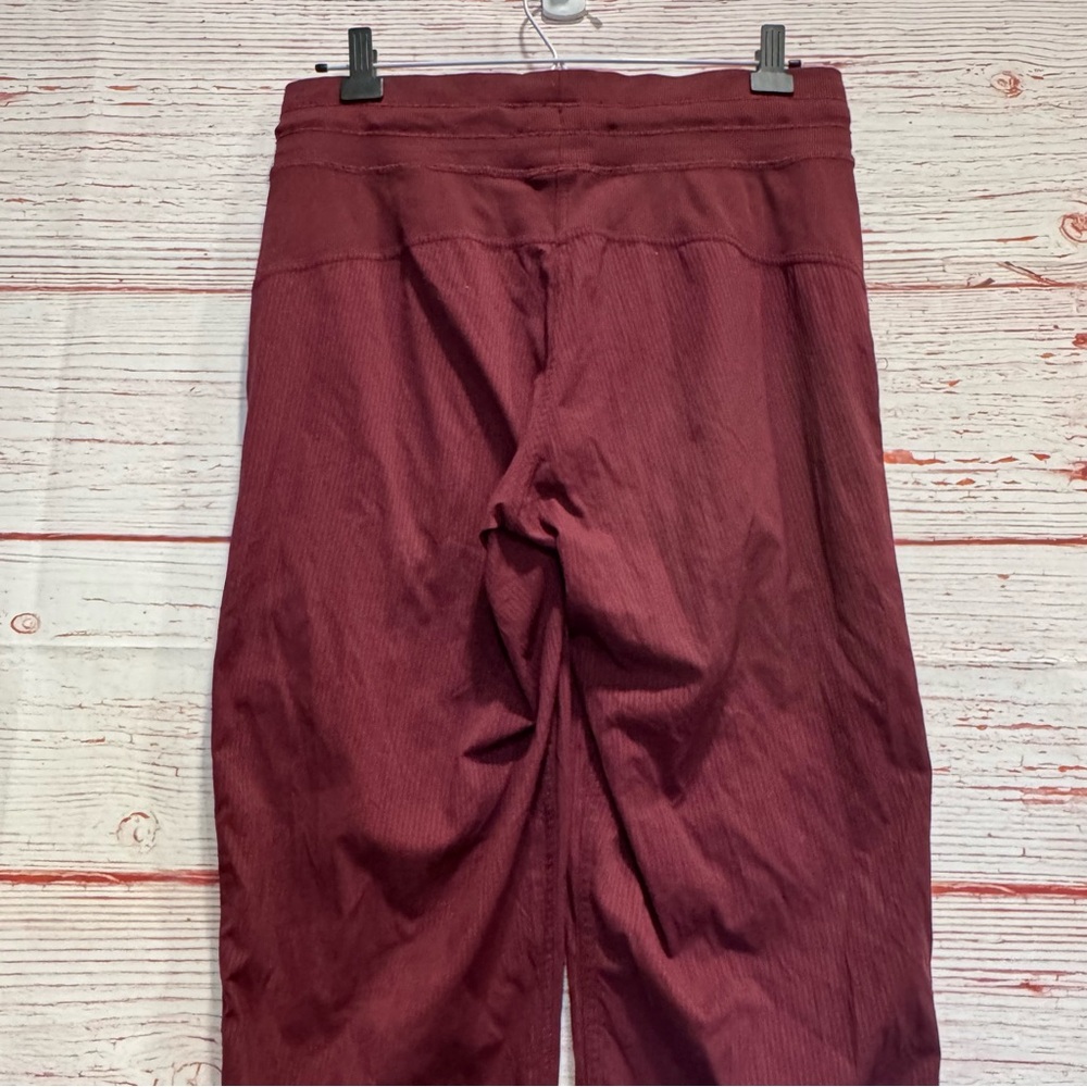 Lululemon Dance Studio Mid-Rise Jogger in Red Merlot Sz 6 - Picture 10 of 13